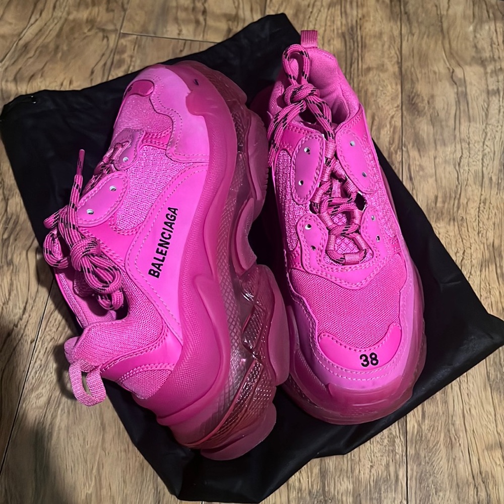 Balenciaga pink triple S